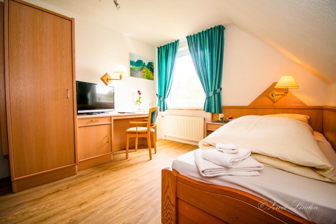 Hotel Zwei Linden - Links Der Elbe - Niedersachsen Balje Exterior foto